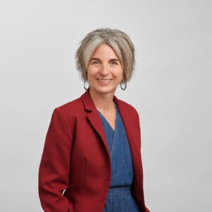 Ms Erica Kneipp
