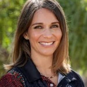 Professor Alexandra Edelman
